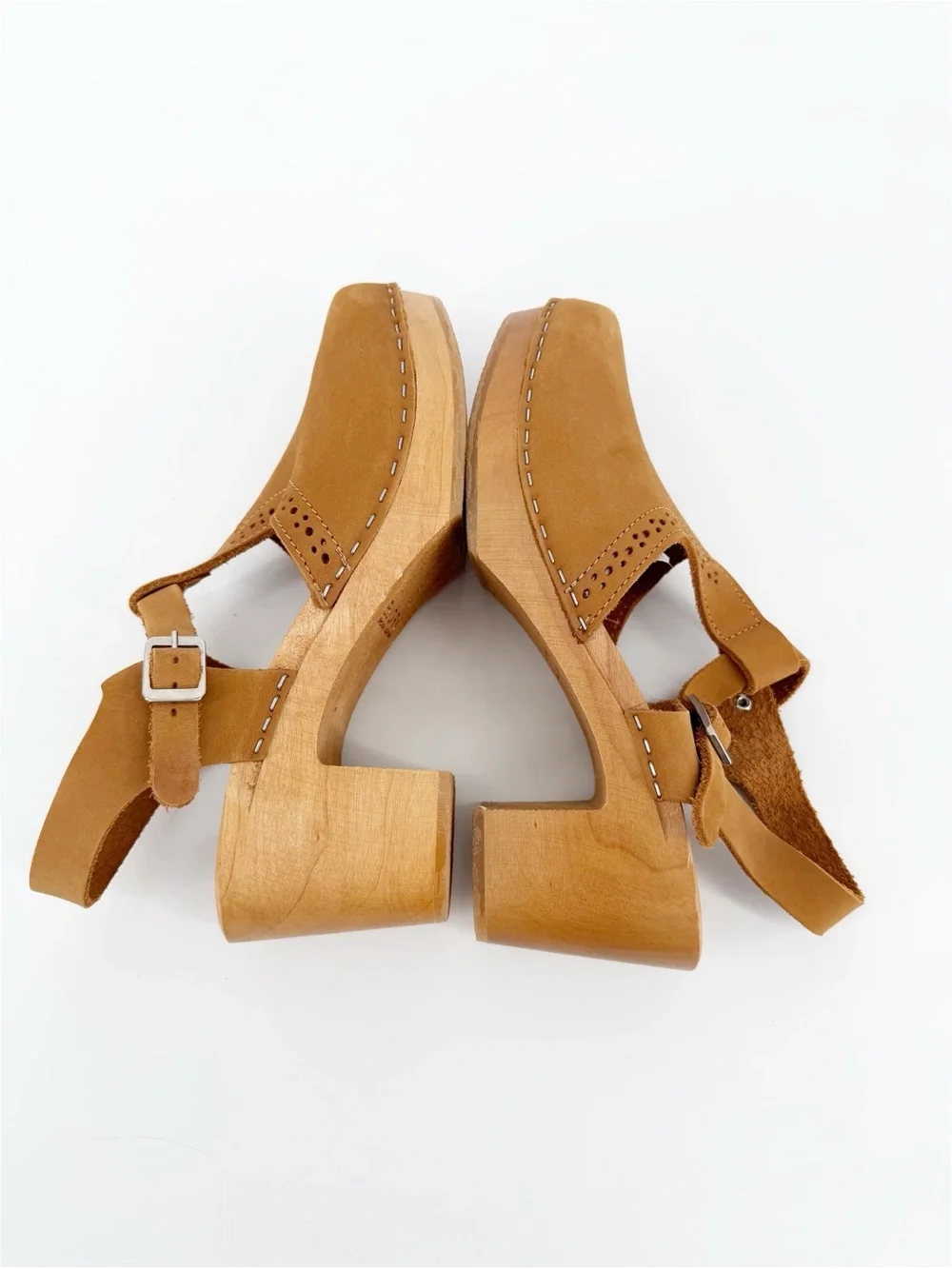 Bjork CLARA Swedish Wooden Clogs Sandals in Camel Nubuck